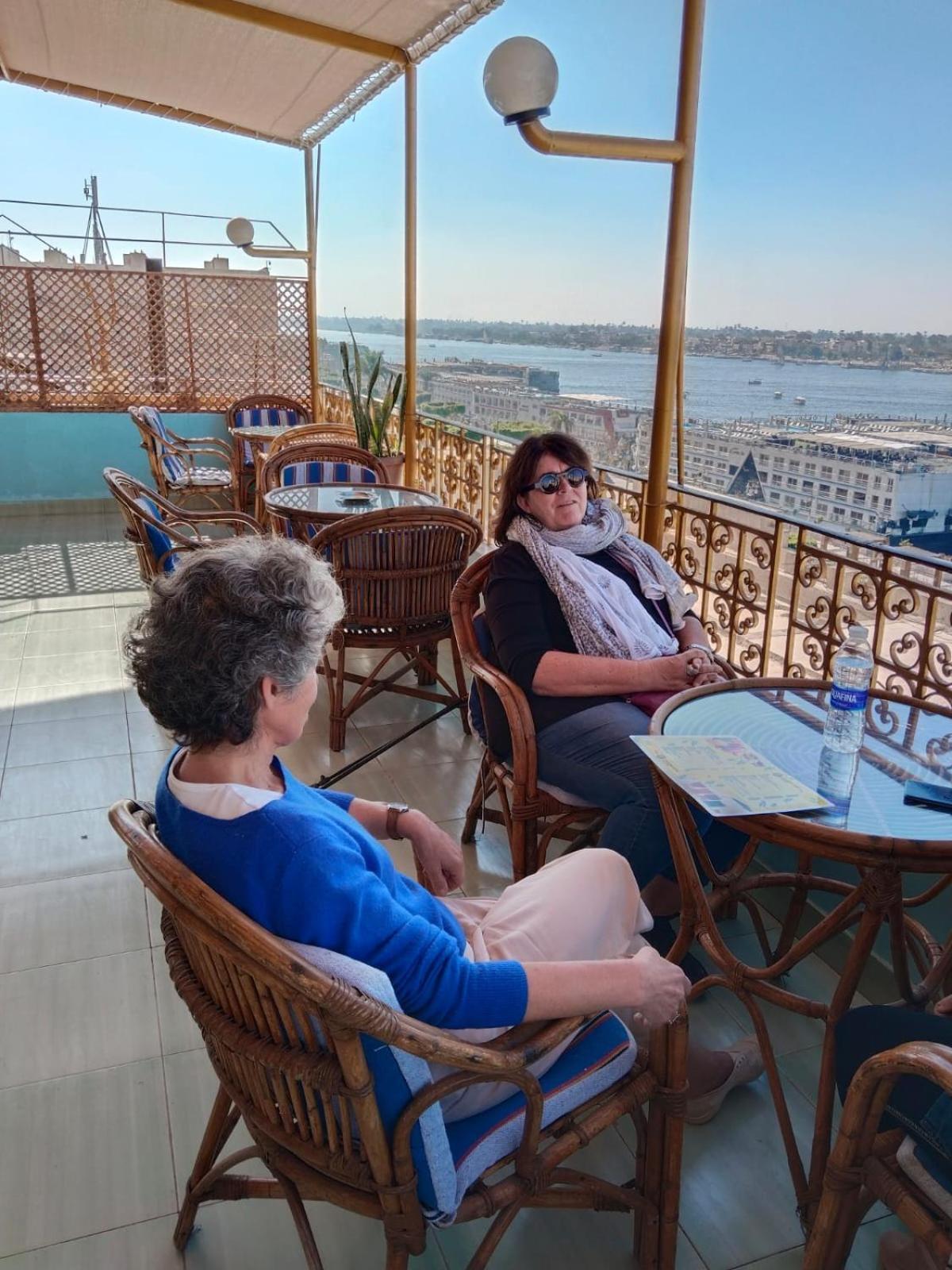 Merry Land Hotel & Roof Top Nile Restaurant Luxor Exteriör bild