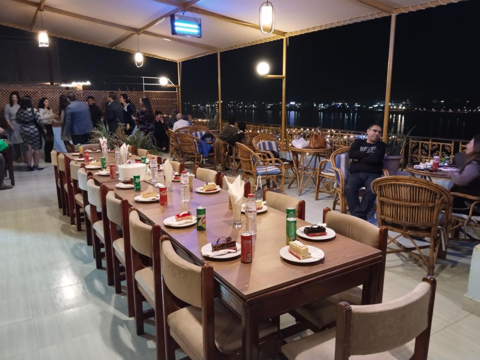 Merry Land Hotel & Roof Top Nile Restaurant Luxor Exteriör bild