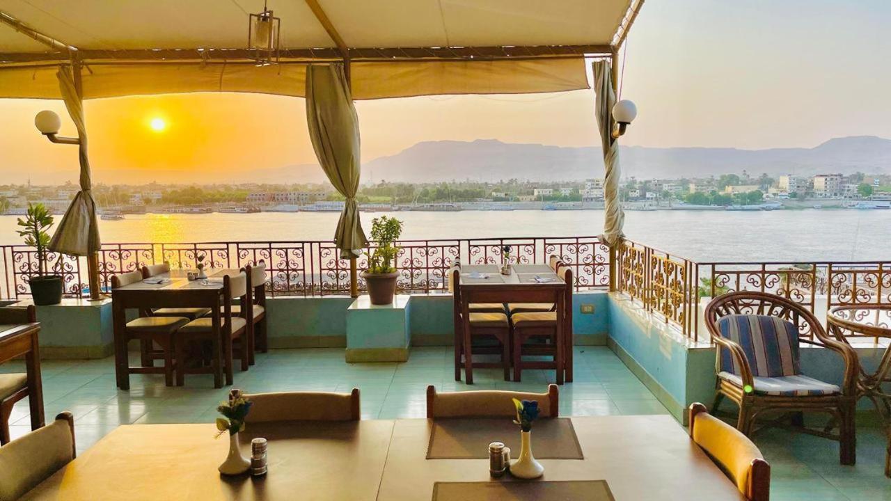 Merry Land Hotel & Roof Top Nile Restaurant Luxor Exteriör bild