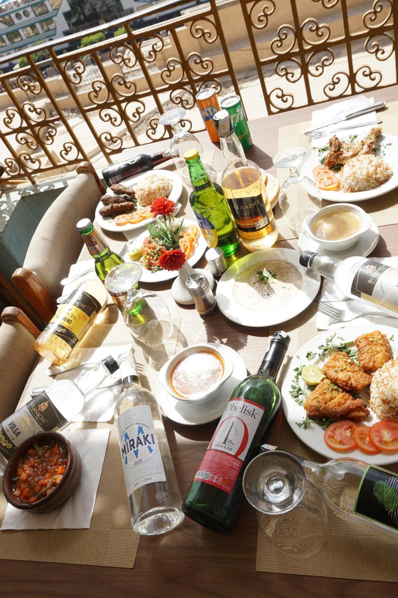 Merry Land Hotel & Roof Top Nile Restaurant Luxor Exteriör bild