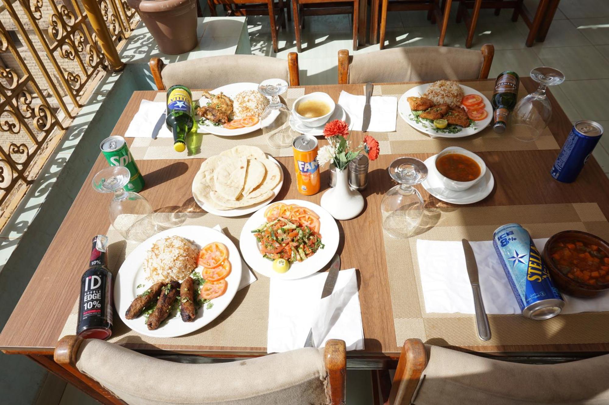 Merry Land Hotel & Roof Top Nile Restaurant Luxor Exteriör bild